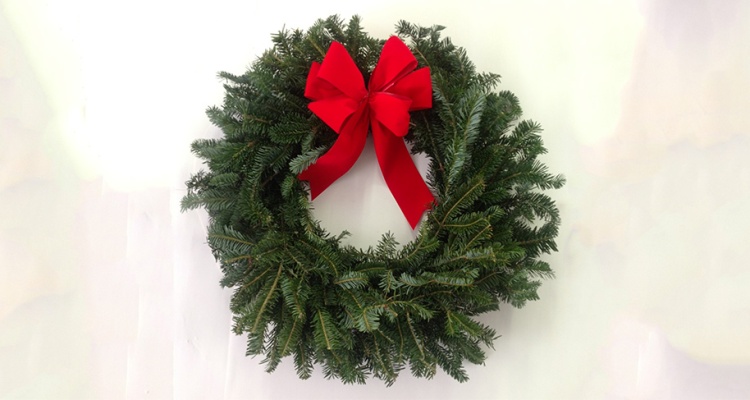 Christmas Wreath Fundraiser - How To Use the Holidays to Raise Money